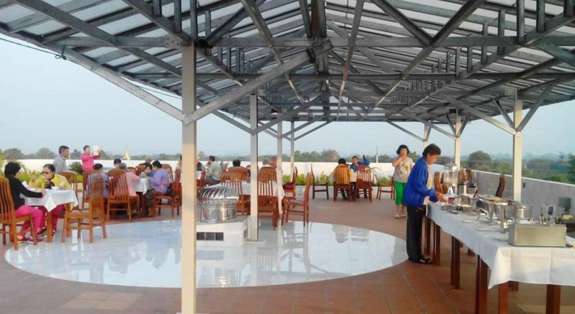Sky View Hotel Баган Екстер'єр фото